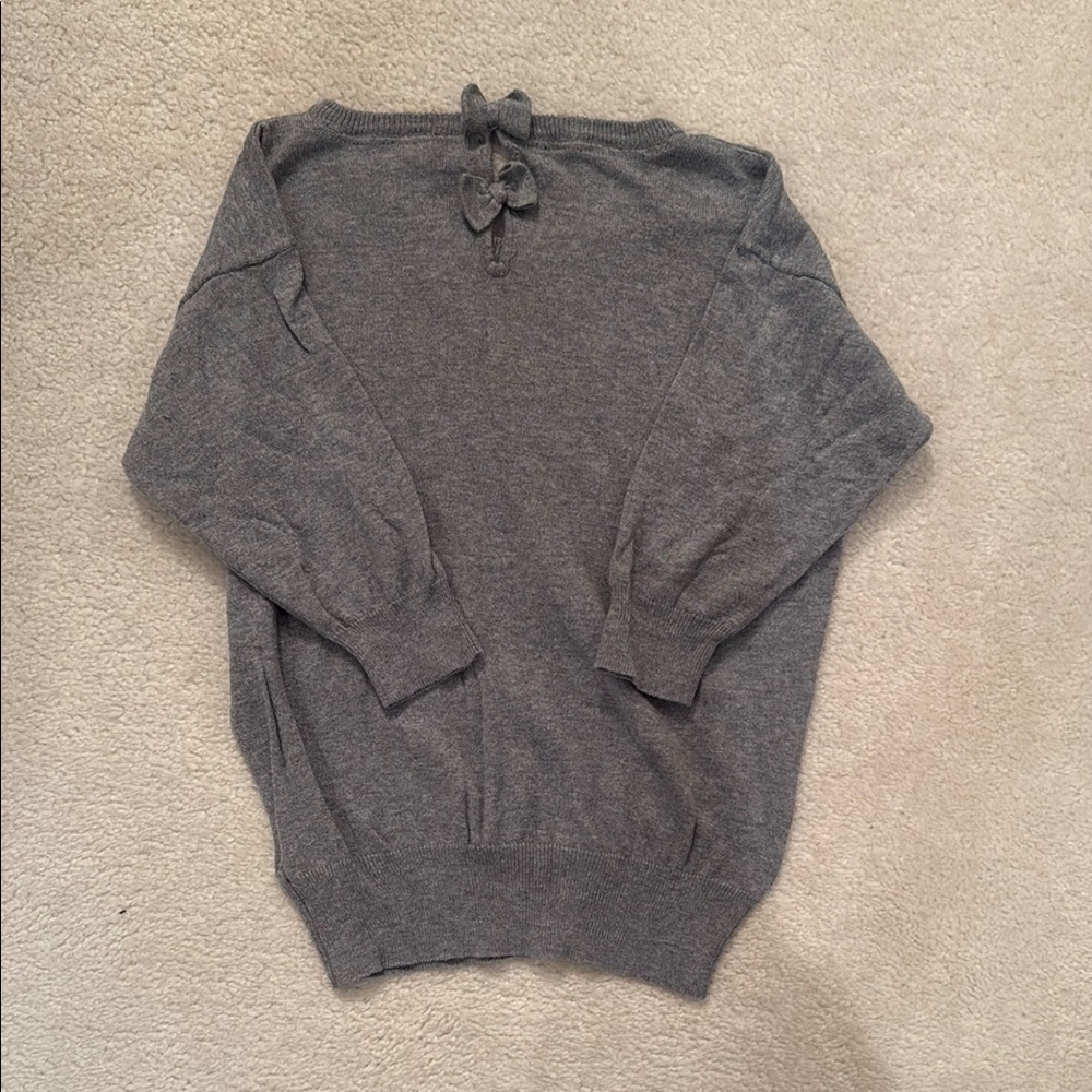 H81 Vintage Gray Knit Sweater with Bow detail on back Y2K